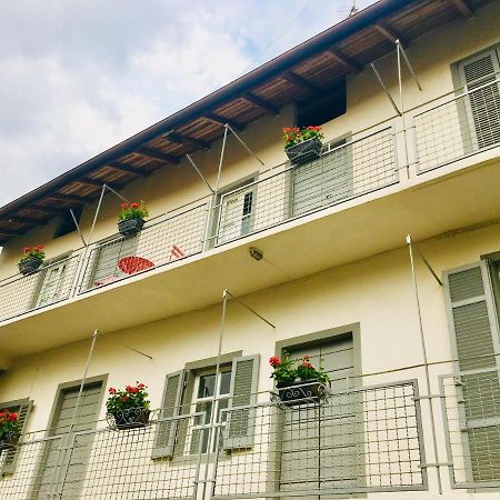 Oleggio Castello Villa Bacchetta - Forest View מראה חיצוני תמונה