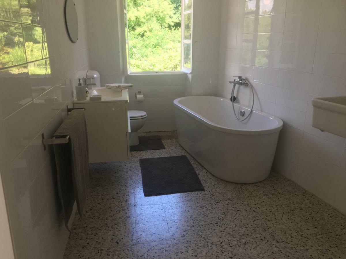 Oleggio Castello Villa Bacchetta - Forest View מראה חיצוני תמונה